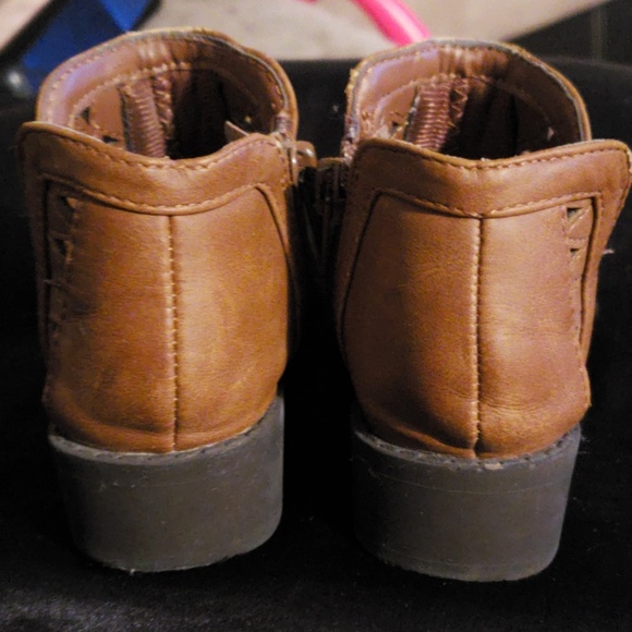 Toddler Brown Booties - Picture 4 of 5